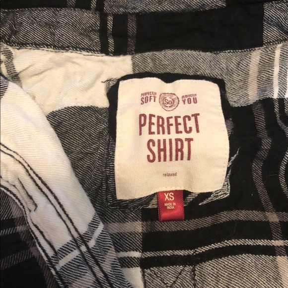 Black and white flannel - Picture 2 of 2